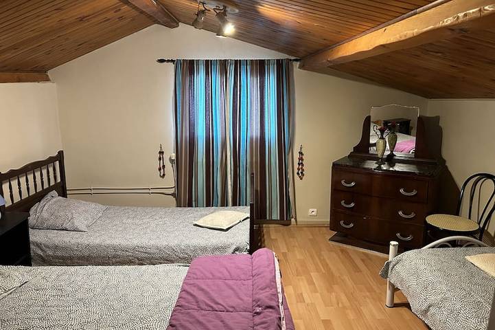 Location de vacances pour 5 personnes, avec terrasse à Saint-Mitre-les-Remparts - 3