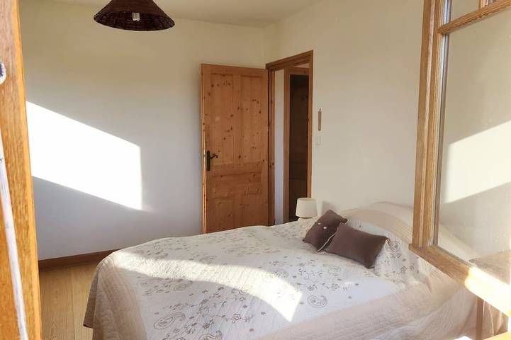 Location de vacances pour 6 personnes, avec jardin à Charlieu - 4