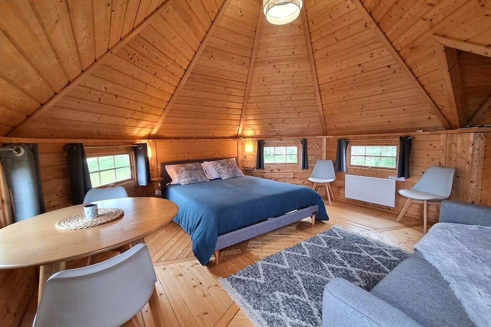 Cabane \"Alaska\" avec Jacuzzi Privatif in Pradines (Loire), Région de Roanne