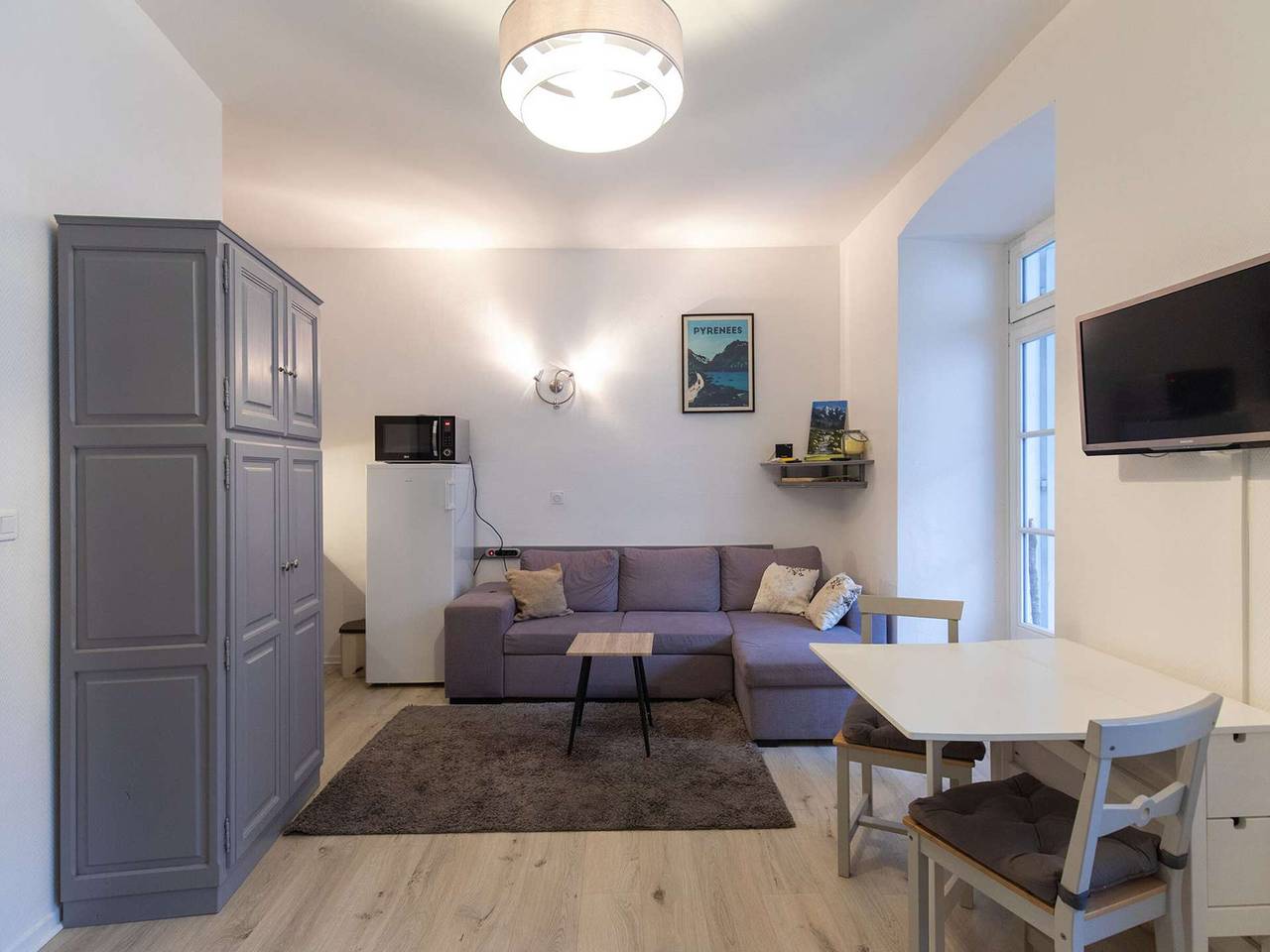 Estudio entero, Estudio céntrico renovado para 4 personas con cocina equipada y cercano a servicios in Cauterets, Parque nacional de los Pirineos