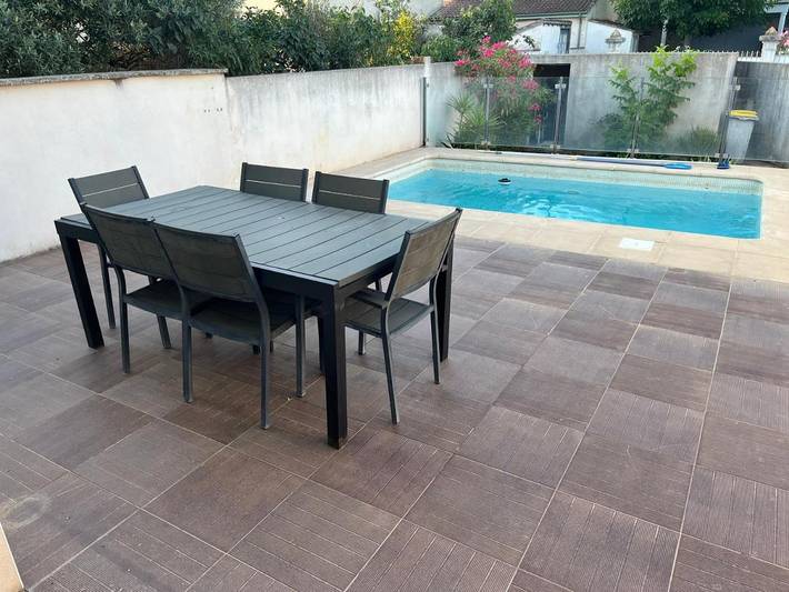 Location de vacances pour 6 personnes, avec piscine et jardin à Lansargues