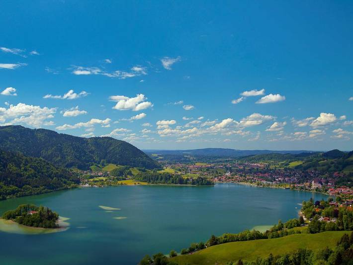 Ferienwohnung für 4 Personen, mit Balkon und Terrasse sowie Garten und Seeblick am Schliersee - 2