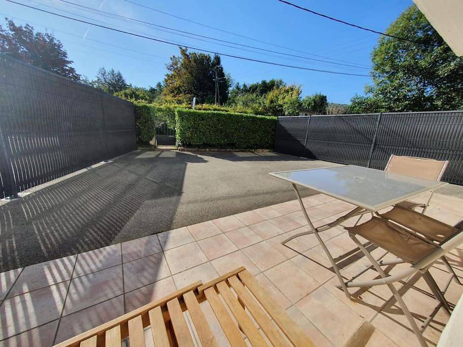 Appartement entier, Charmant appartement au rez de jardin d'une maison in Divonne-les-Bains, Gex
