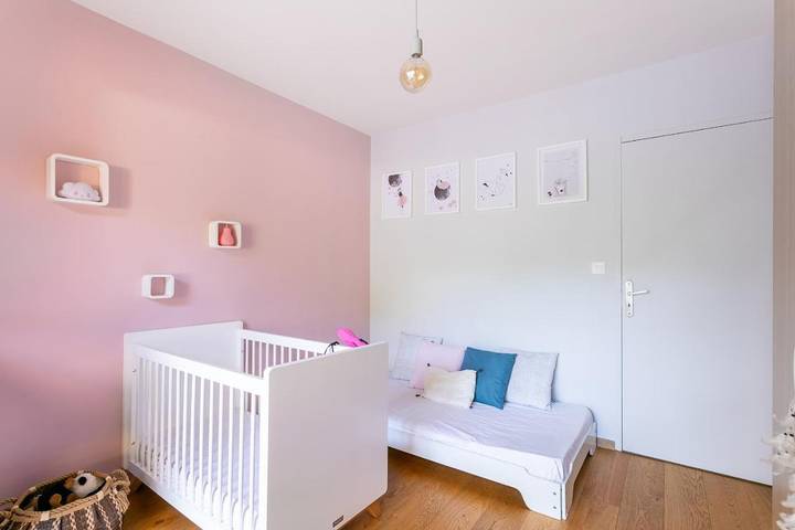 Location de vacances pour 7 personnes, avec piscine ainsi que vue et jardin à Villevieille - 2