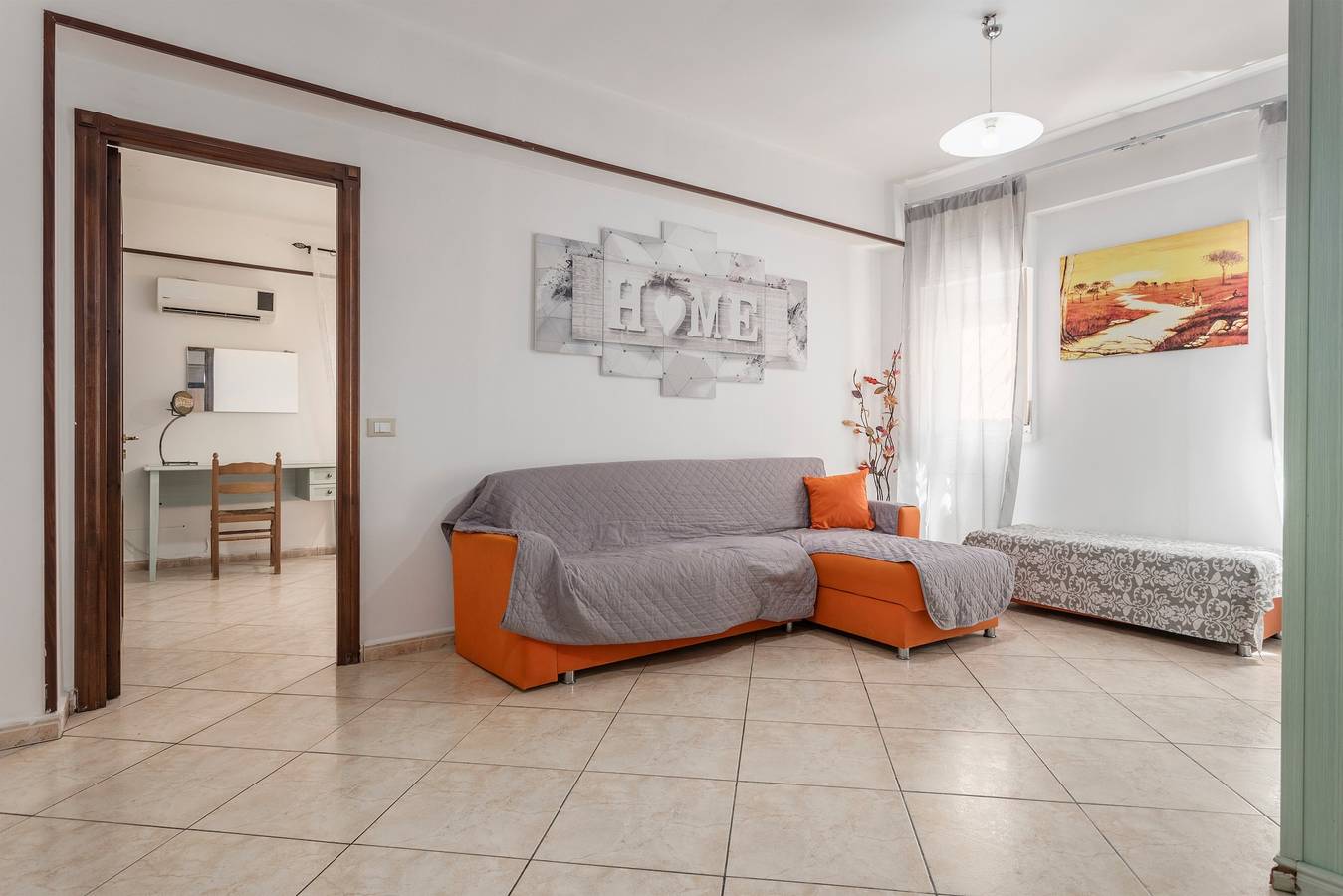 Ferienhaus 'Casa Blanco' mit privater Terrasse, Wlan und Klimaanlage in Palermo, Palermo Provinz