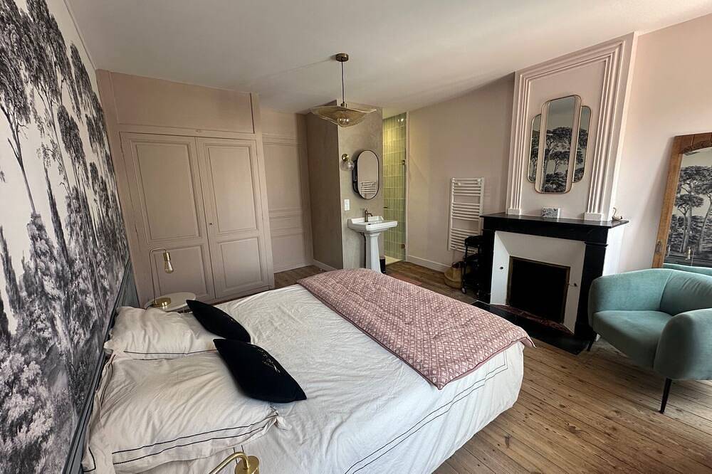 Family villa near the ocean, sleeps 10, pets welcome! in Marennes, Côte de Beauté