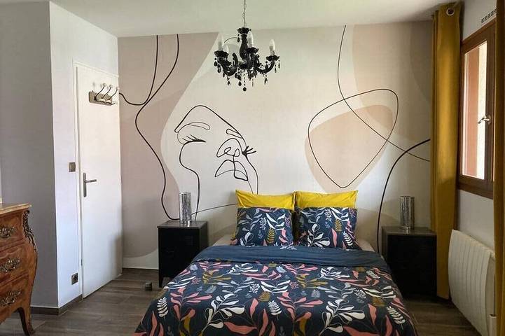 Location de vacances pour 6 personnes, avec jardin et piscine dans Cassy - 2