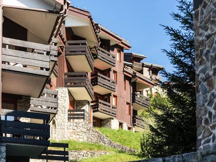Chalet pour 4 personnes, avec balcon, adapté aux familles dans Valmorel