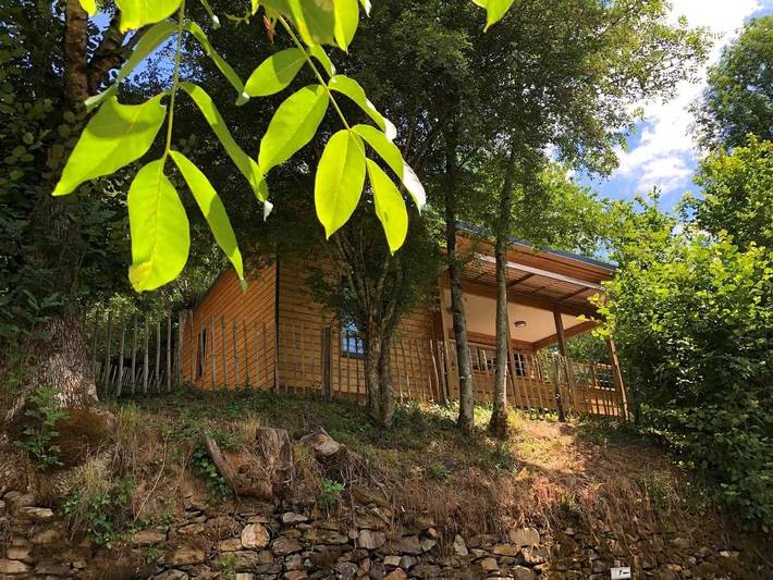 Chalet pour 5 personnes, avec piscine dans le Cantal