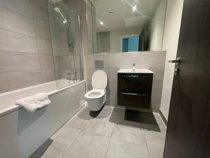 Ganze Wohnung, Contemporary Studio with free Parking in Bracknell in Bracknell, Berkshire