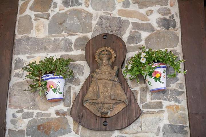 Casa rural para 6 personas, con terraza además de jardín y vistas, Se admiten mascotas en Laviana - 2