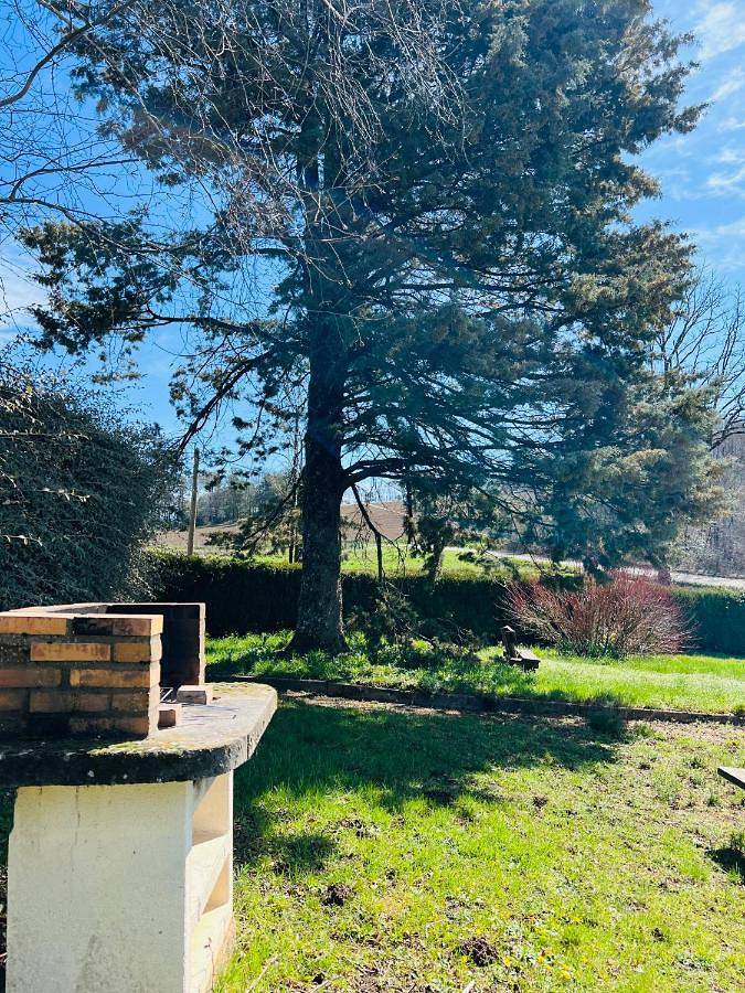 Gîte pour 4 personnes, avec jardin ainsi que vue sur le lac et vue dans Lac de la Raviège - 2