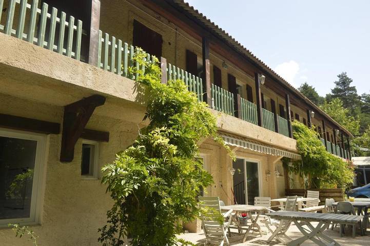 Maison d’hôte pour 29 personnes, avec piscine ainsi que jardin et vue, animaux acceptés dans les Alpes maritimes - 3