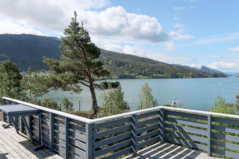 Blå Hytte by Interhome in Hardangerfjord