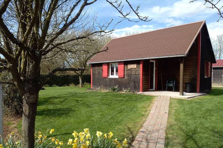 Gîte pour 5 personnes, avec terrasse et jardin, animaux acceptés à La Chapelle-Bayvel