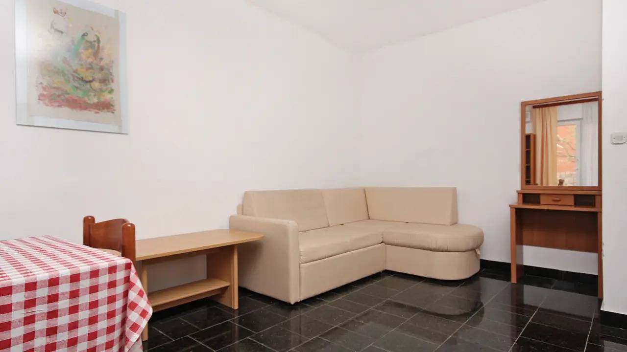 Ganze Ferienwohnung, Ferienwohnung für 6 Personen (46 m²) in Ražanac in Razanac, Zadar