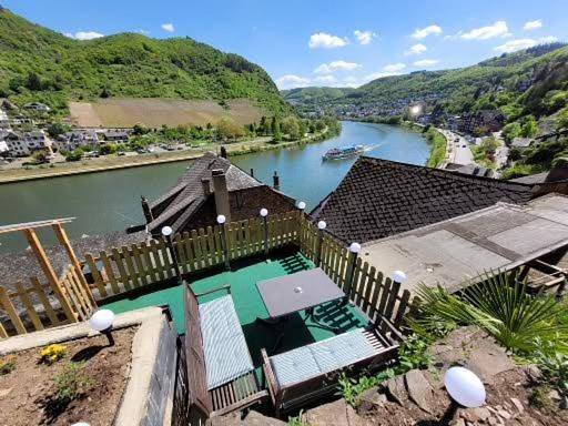 Ferienhaus für 7 Personen, mit Balkon und Seeblick sowie Ausblick in Reichsburg Cochem - 3