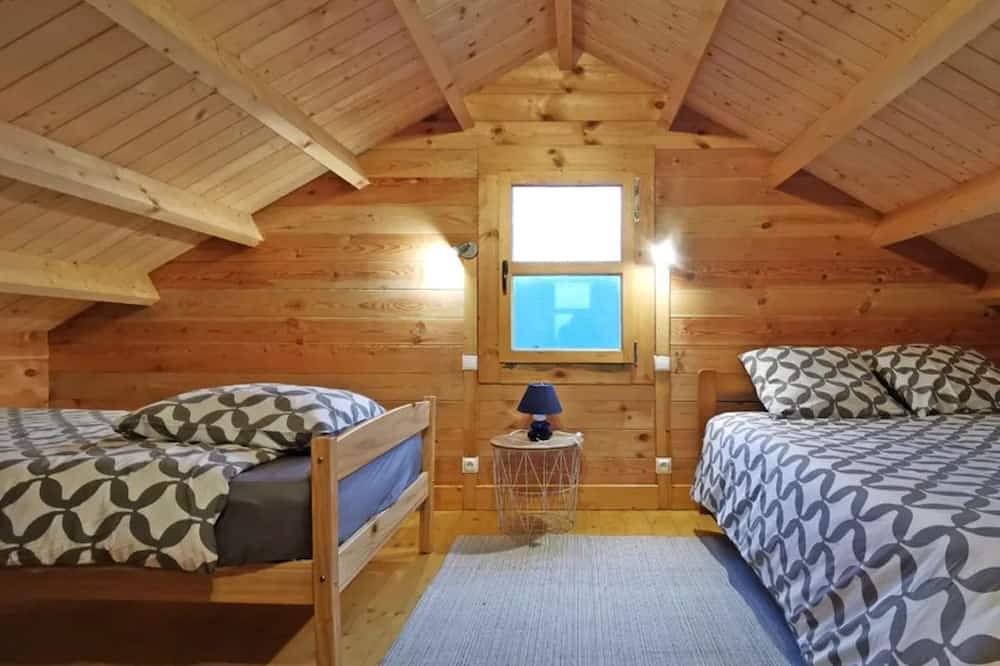 Chalet \"Vintage\" pour 5 personnes avec vue mer et plages à 150 mètres in Plouarzel, Région de Brest