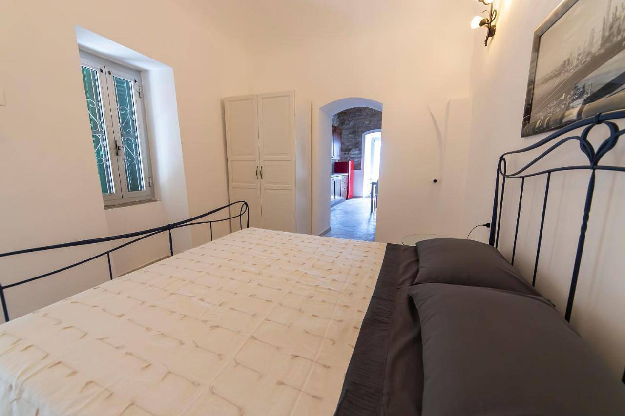 Two-Bedroom House in Cipressa, Riviera di Ponente