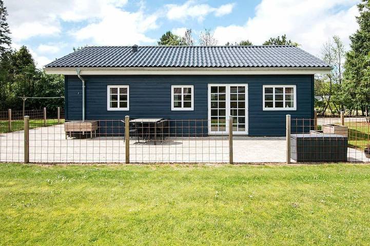 Ferienhaus für 4 Personen, mit Terrasse in Kvie Sø