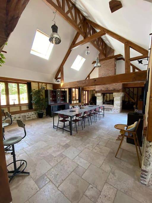 Location de vacances pour 26 personnes, avec Terrasse et Jardin dans Rai (Orne)