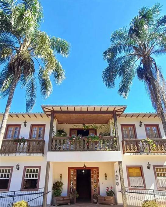 Pousadas para 2 pessoas, com jacuzzi e balcão e ainda jardim em Mariana 