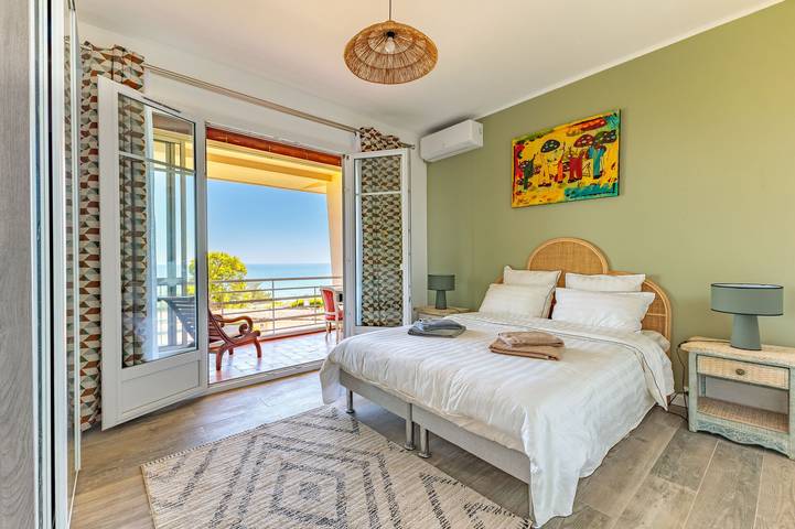 Gîte pour 4 personnes, avec jardin dans Plage De La Raguette Mandelieu La Napoule