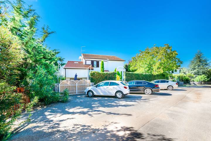 Ferienwohnung für 8 Personen in Pinezici - 4