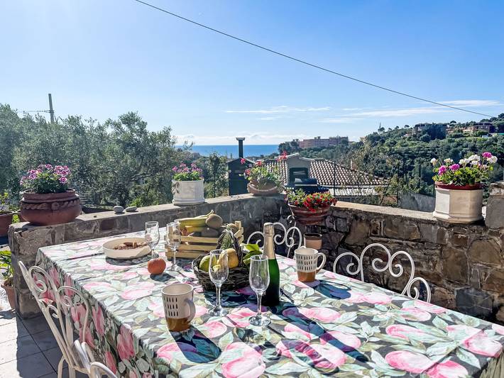Ferienwohnung für 4 Personen, mit Terrasse und Garten in San Lorenzo al Mare