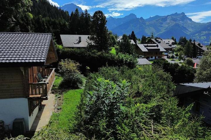 Chalet für 10 Personen, mit Balkon und Terrasse sowie Garten und Ausblick in Villars-sur-Ollon