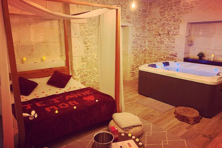 Appartement entier, Suite de Caractère ⭐️⭐️⭐️ in Milhaud, Région de Nîmes