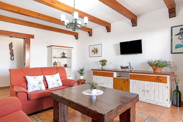 Ferienhaus "La Casona" mit Privaten Terrassen, Gemeinschaftspool und Wlan in Tías, Lanzarote