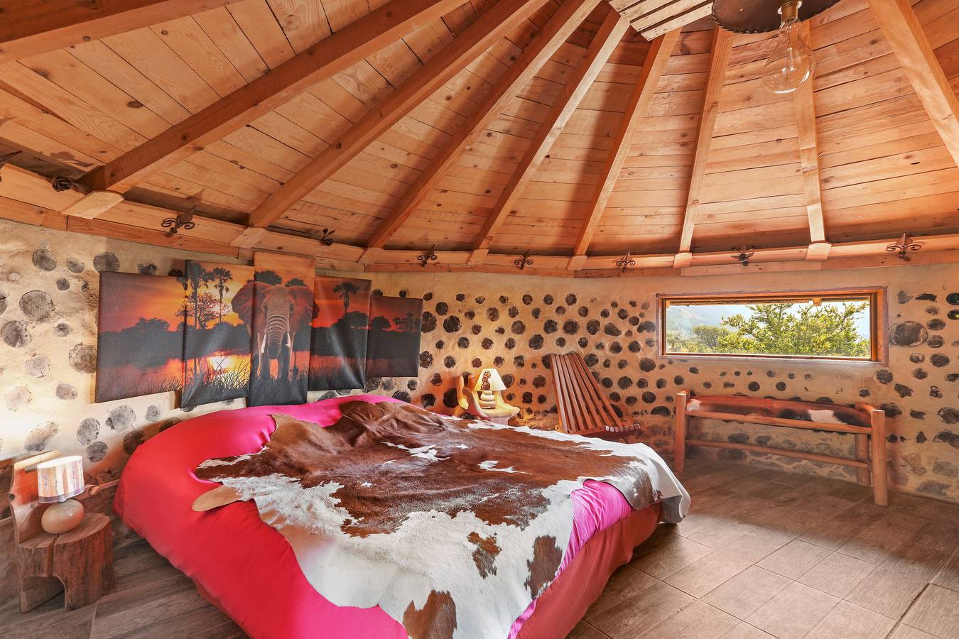 Caravan 'Case Africaine' with Mountain View, Shared Terrace and Wi-Fi in Bargème, Verdon Regional Natural Park