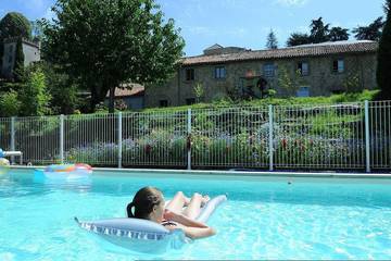 Gîte pour 7 personnes, avec piscine à Mauléon