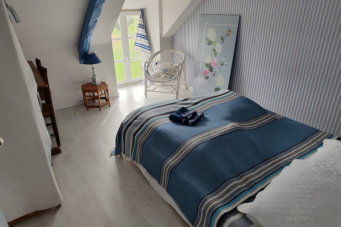 Grande maison familiale avec terrasse privée, jardin et Wi-Fi à Saint Lormel in Saint-Lormel, Région de Dinan