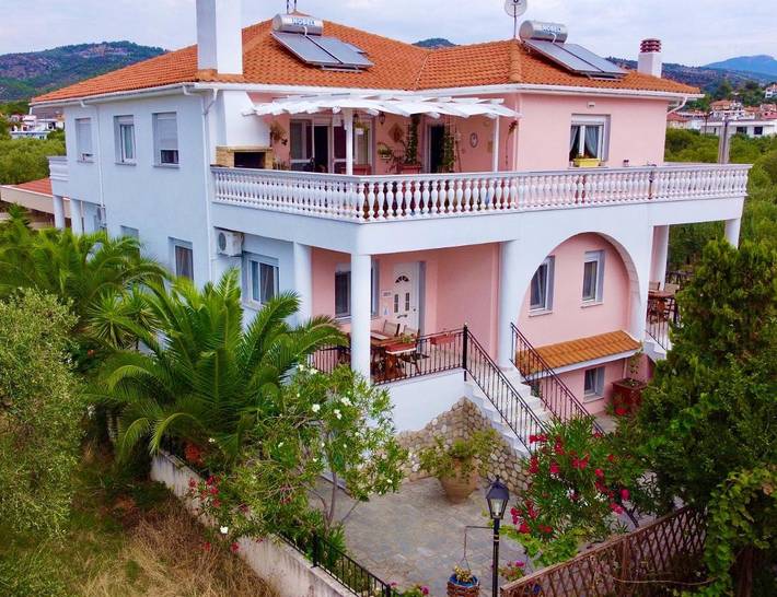 Appartement de vacances pour 5 personnes, avec Balcon et Terrasse ainsi que Jardin et Vue