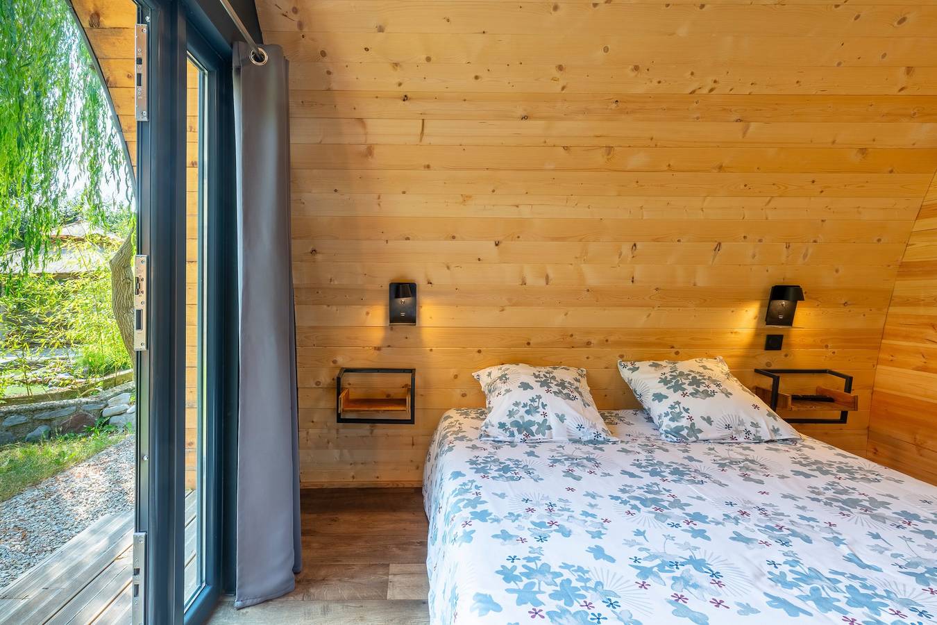 Maison de vacances 'Pod Insolite Nature - Vue Verdure' avec terrasse privée, Wi-Fi et climatisation in Touët-sur-Var, Région de Nice