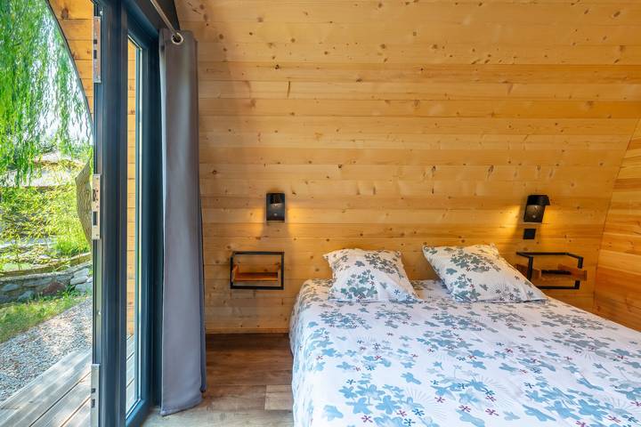 Holiday Home 'Pod Insolite Nature - Vue Verdure' with Private Terrace, Wi-Fi and Air Conditioning in Touët-sur-Var, Nice region