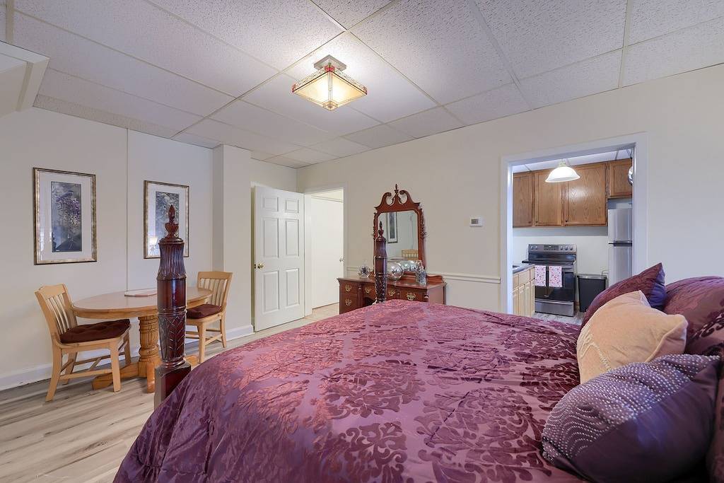 Spacious 1 Br Stratton House: A Cozy Downtown Stay Backing to Culp's Hill in Gettysburg, Adams County (PA)
