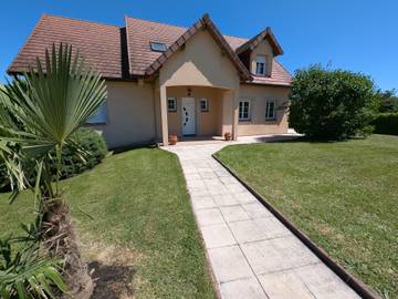 Gîte pour 8 personnes, avec jardin dans Haute-Saône