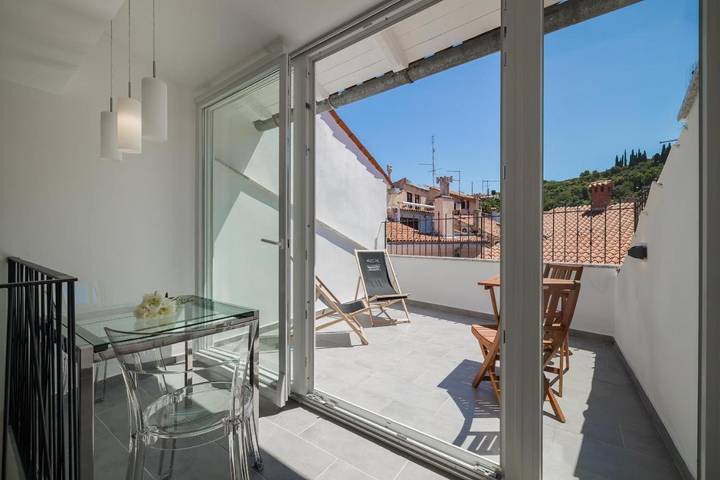 Maison d’hôte pour 3 personnes, avec terrasse à Piran - 2