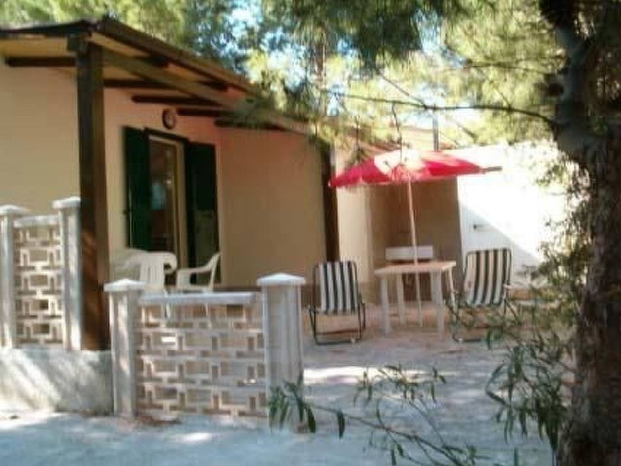 Appartamento intero, Orchideen-Ferienwohnung mit überdachter Veranda in Vieste, Gargano