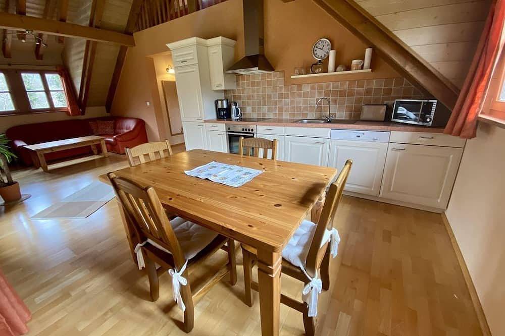 Entire apartment, Apartment with balcony no. 1 - Kräutercafé Walther in Wissembourg, Wissembourg region