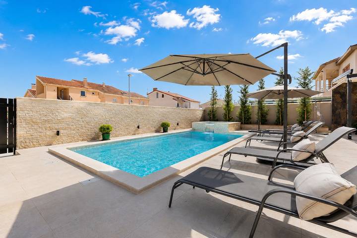 Villa V&d near the Pula Arena and beautiful beache in Pula-Medulin, Pula
