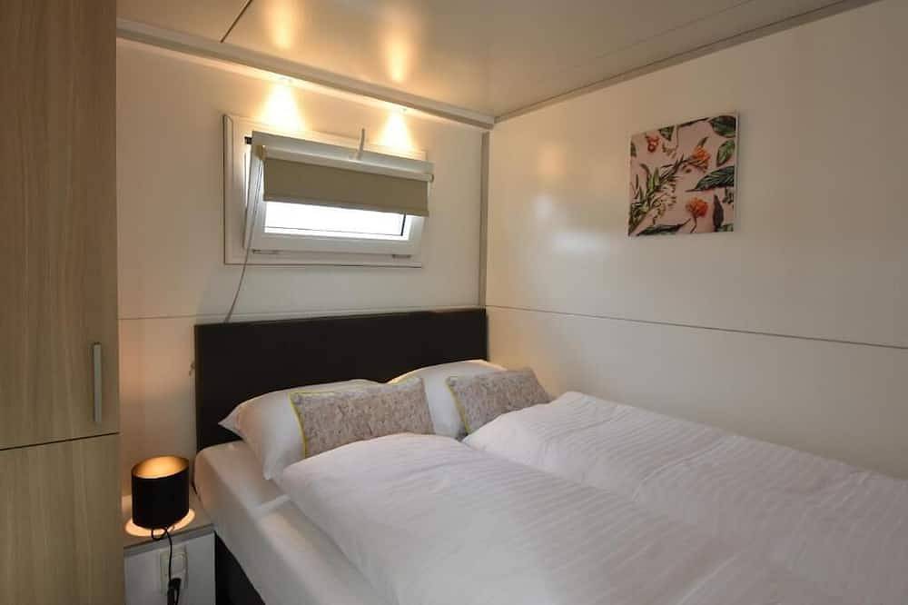Ibiza | Cozy Houseboat in Maastricht | 4 Guests in Maastricht, Limburg (Niederlande)