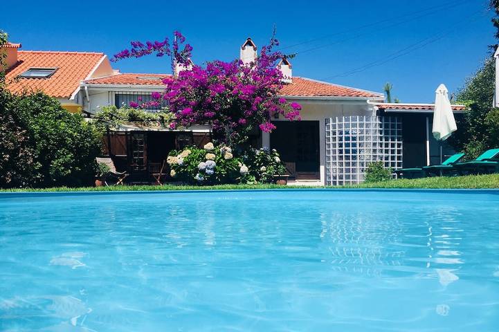 Location de vacances pour 10 personnes, avec Terrasse et Jardin dans Árvore