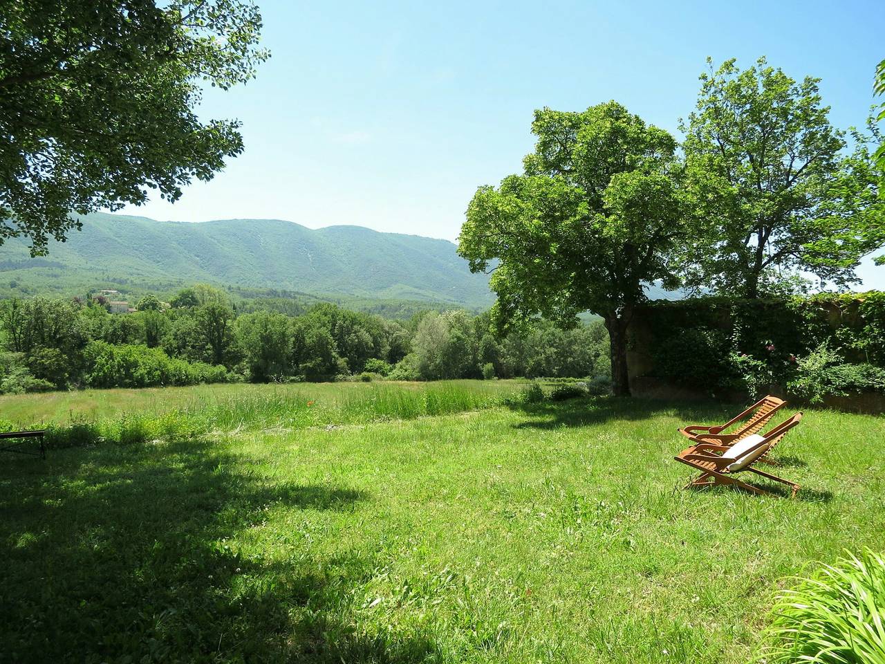 Villa provençale avec vue sur le Luberon in Céreste, Parc naturel régional du Luberon