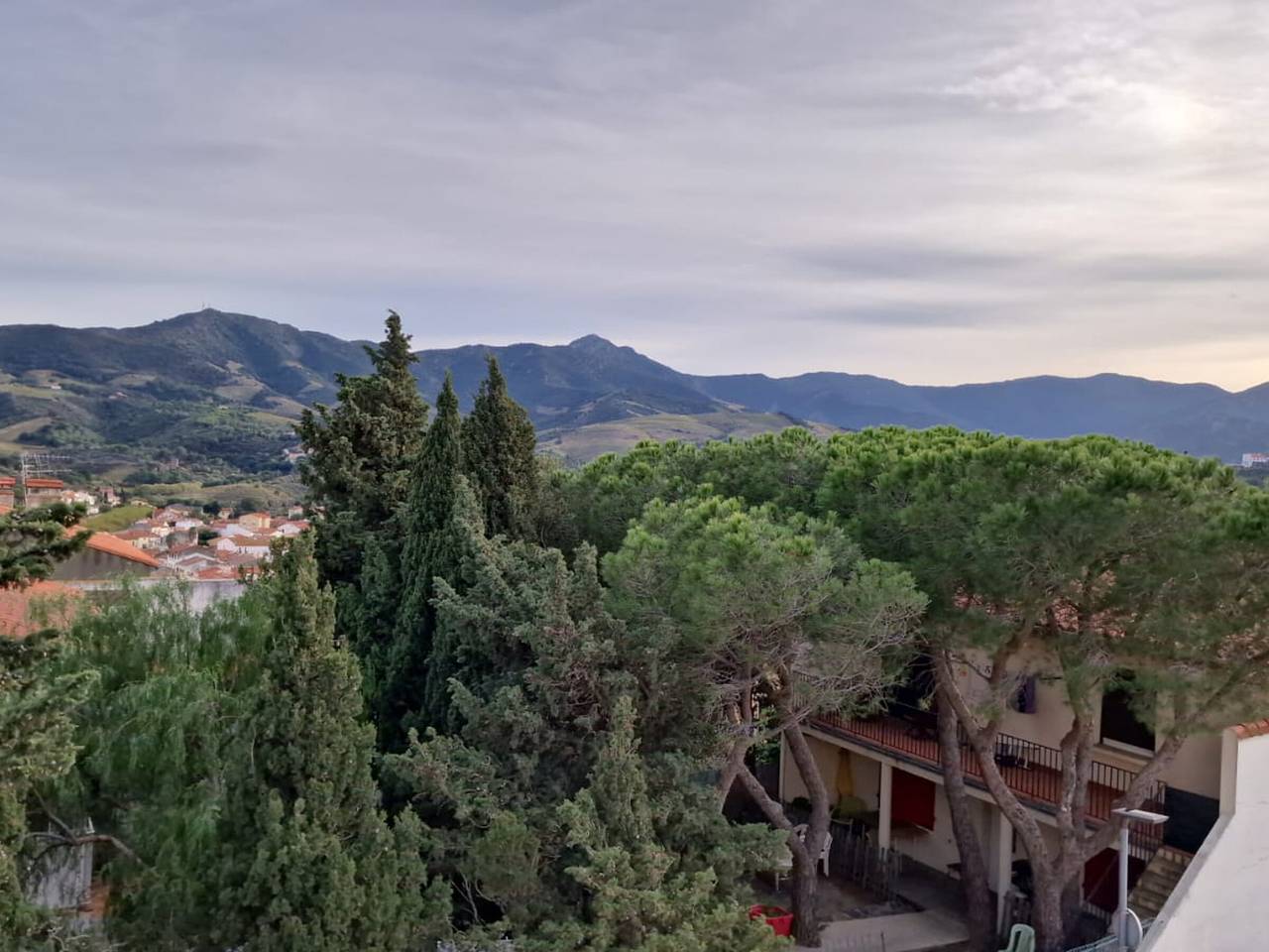 Apartamento entero, Apartamento T2 cerca de la playa con terraza y parking privado in La Côte Vermeille, Banyuls-sur-Mer