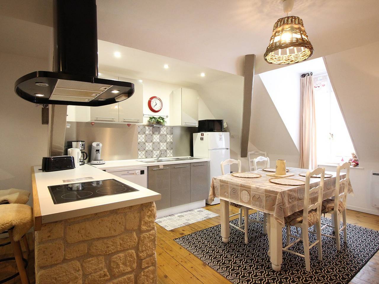Apartamento entero, Amplio T3 en La Bourboule, 2 habitaciones, cerca de termas in La Bourboule, Parque Natural Regional Volcans d'Auvergne