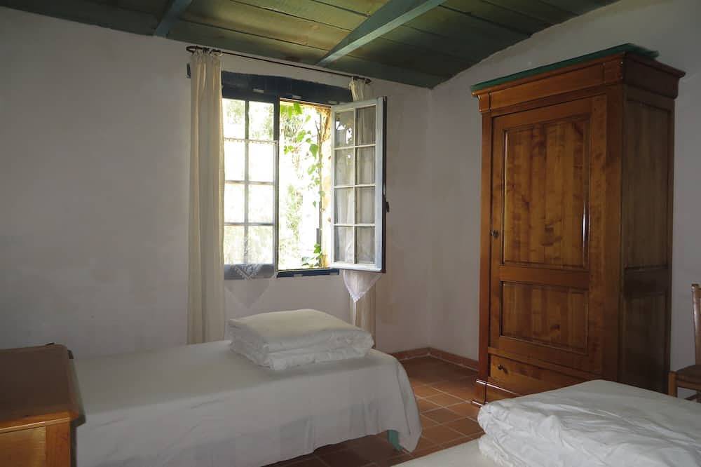 A 5 mn de Calvi un gite bioclimatiqe, le Gite de Verdure in Calenzana, Région de Calvi